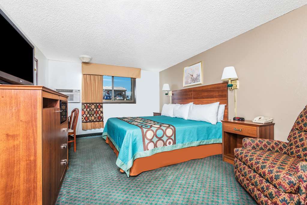 Super 8 By Wyndham Pueblo Hotell Rum bild